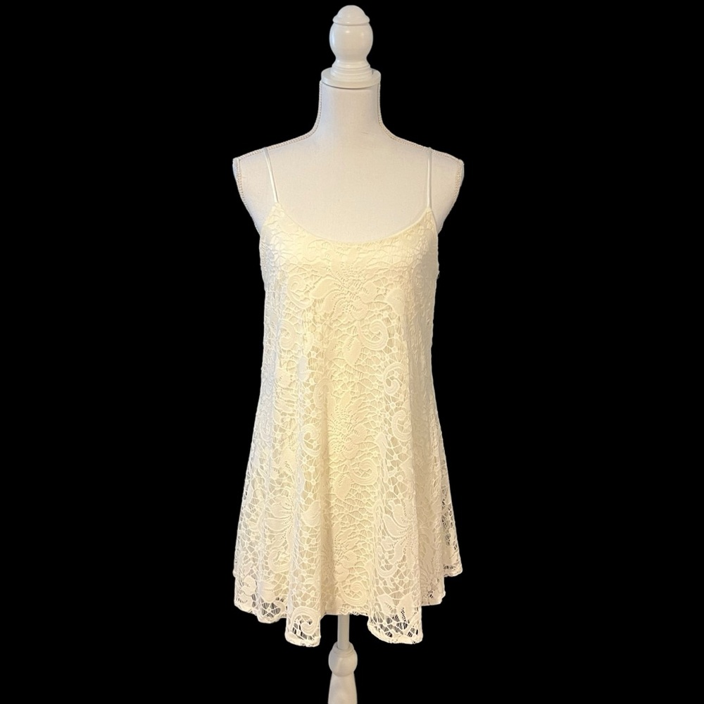 NWT Emerald Sundae Ivory Lace Overlay Sleeveless Mini Dress Size Medium
